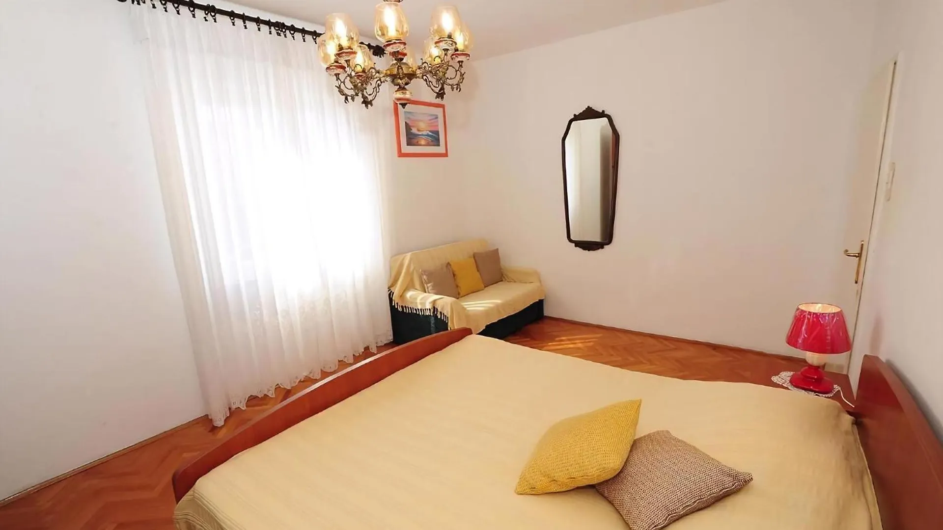 Apartamento Komfortable Ferienwohnung Sara In Zadar Croácia